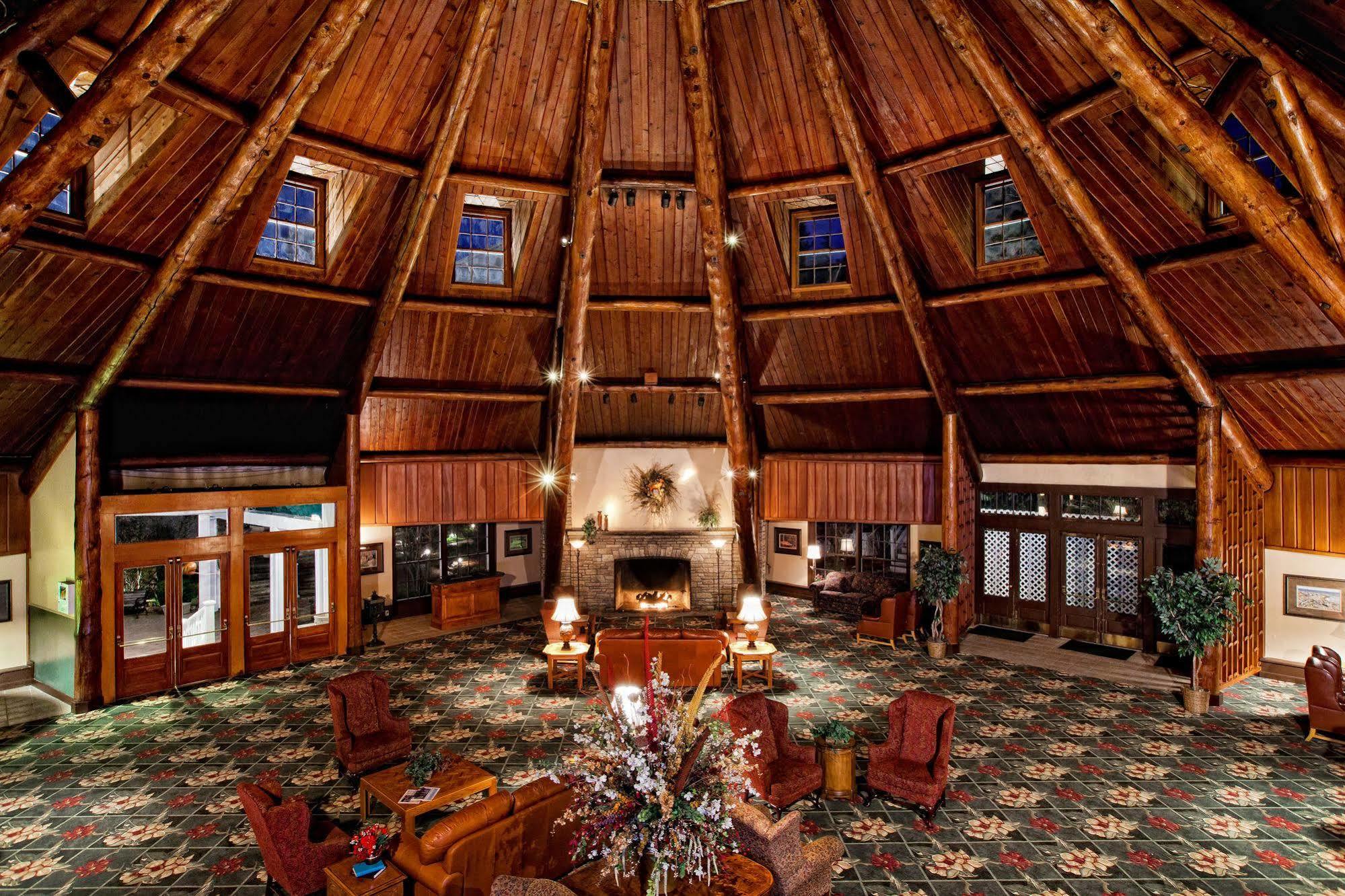 Mission Point Resort แมคคิแนคไอแลนด์ ภายนอก รูปภาพ