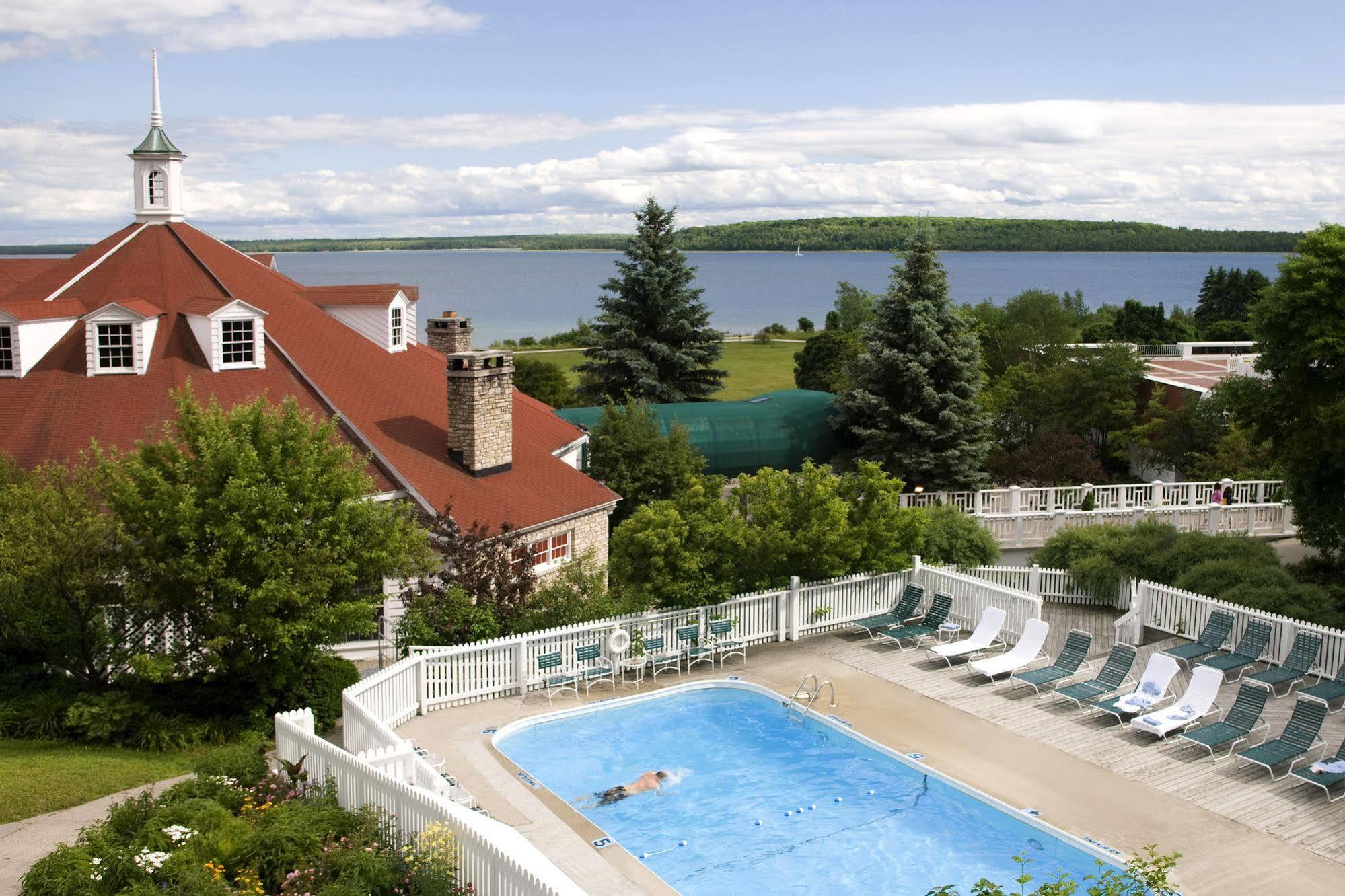 Mission Point Resort แมคคิแนคไอแลนด์ ภายนอก รูปภาพ