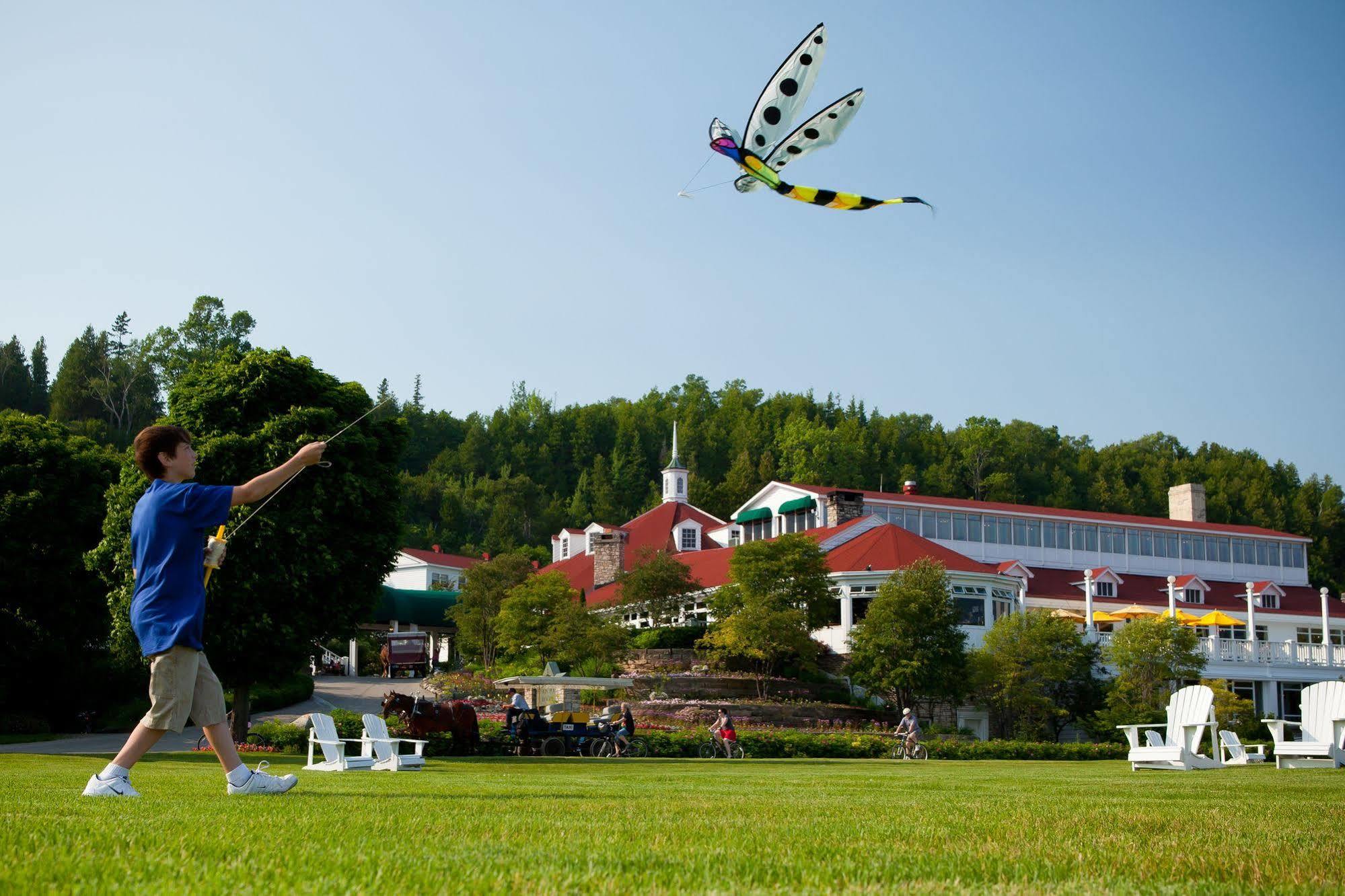 Mission Point Resort แมคคิแนคไอแลนด์ ภายนอก รูปภาพ